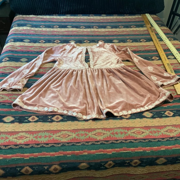 POL Rose Velvet Embroidered Long Sleeve‎ size Small - Picture 6 of 11